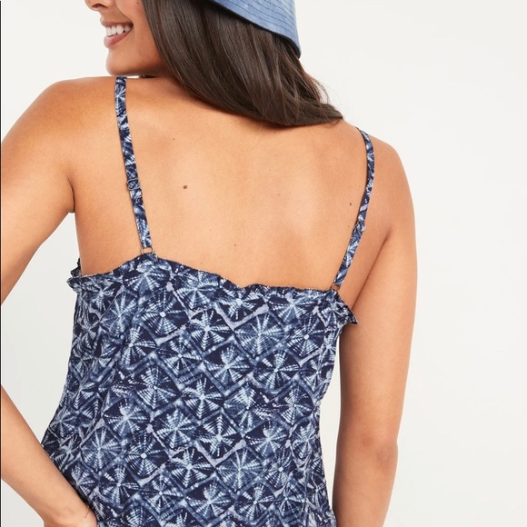Old Navy Women’s Blue Ruffled Tie-Dye V-Neck Cami Tank Top Size Small $25 - Picture 3 of 4
